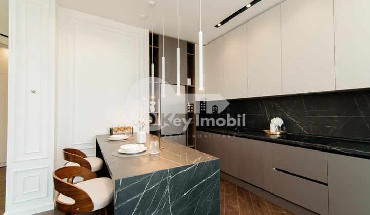 Penthouse, Centru, MELESTIU