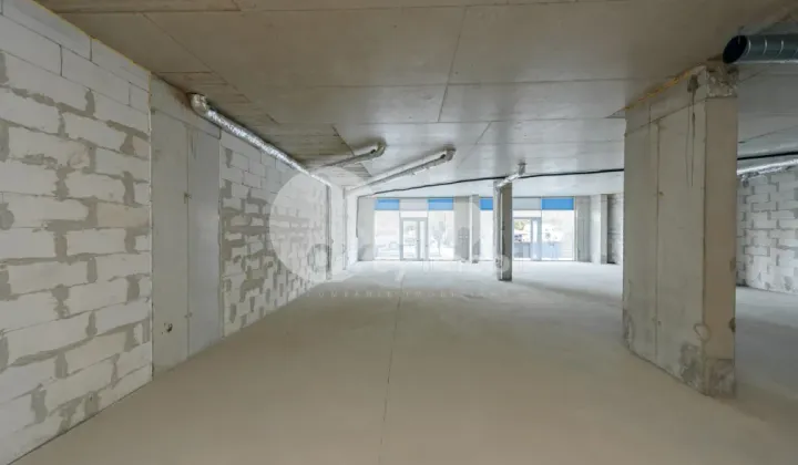 Spațiu comercial, DUMBRAVA