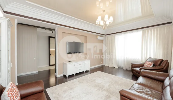 Apartament, Centru, PETRU RAREȘ