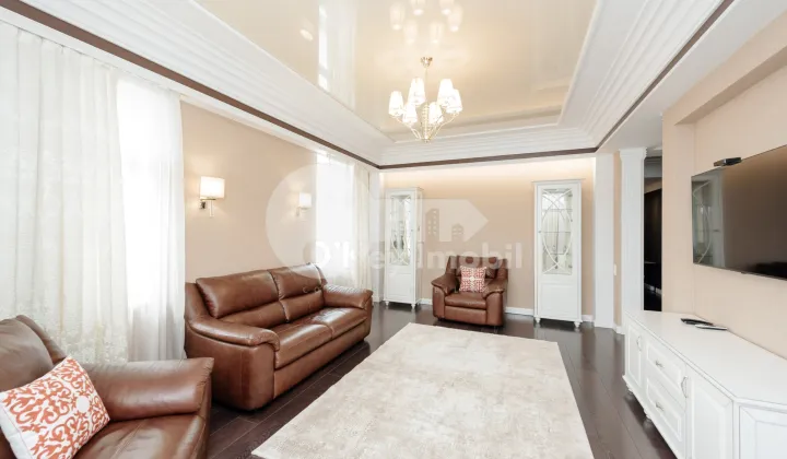 Apartament, Centru, PETRU RAREȘ