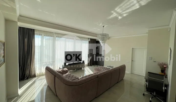 Penthouse, Botanica, BUREBISTA