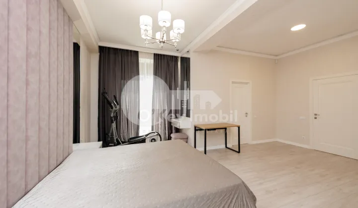 Penthouse, Botanica, BUREBISTA