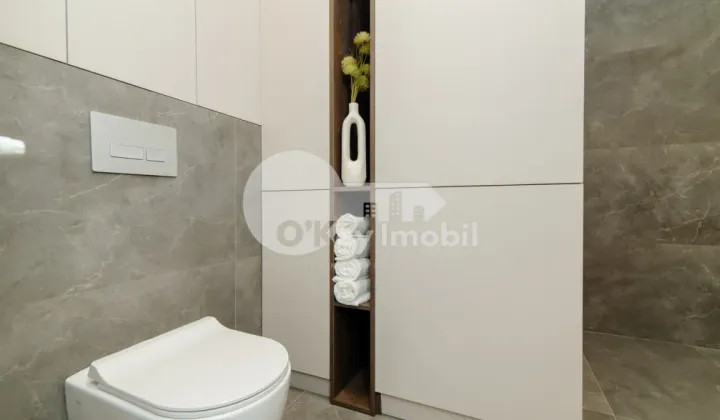 Penthouse, Centru, MELESTIU