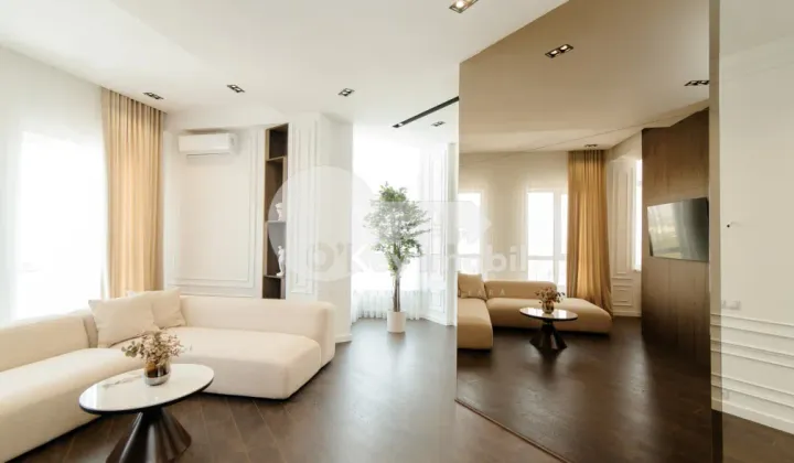 Penthouse, Centru, MELESTIU