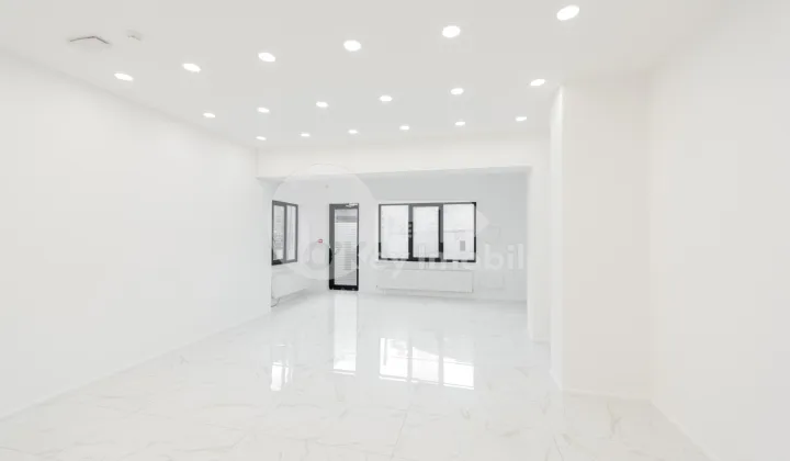 Комм. помещение, Центр, БУЛГАРЭ