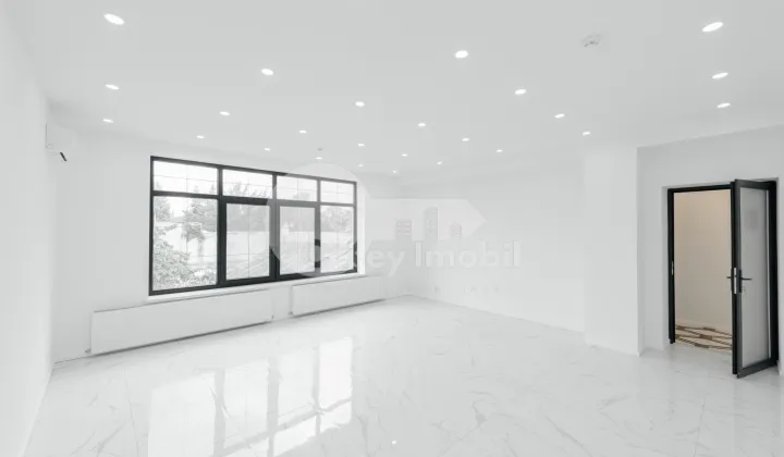 Комм. помещение, Центр, БУЛГАРЭ