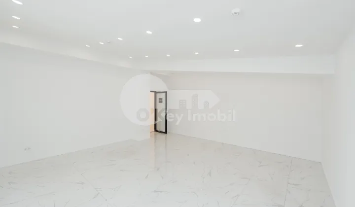 Комм. помещение, Центр, БУЛГАРЭ