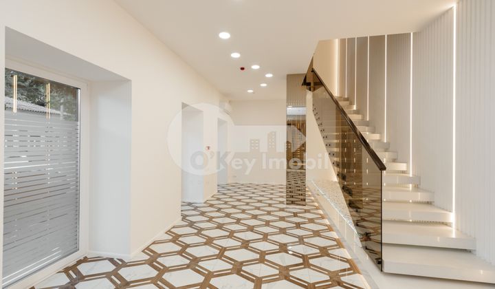 Комм. помещение, Центр, БУЛГАРЭ