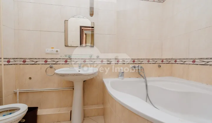 Комм. помещение, Телецентр, УЛ. ЯЛОВЕНЫ