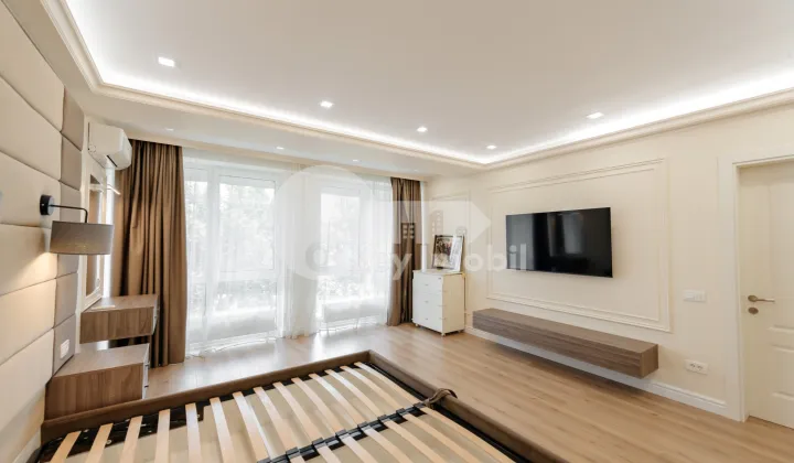 Apartament, Centru, SERGHEI LAZO