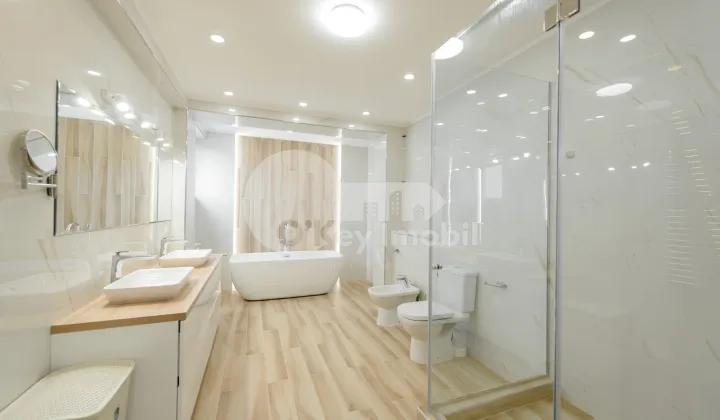 Apartament, Centru, SERGHEI LAZO