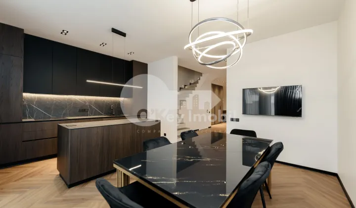 Townhouse, Centru, DÎMBULUI