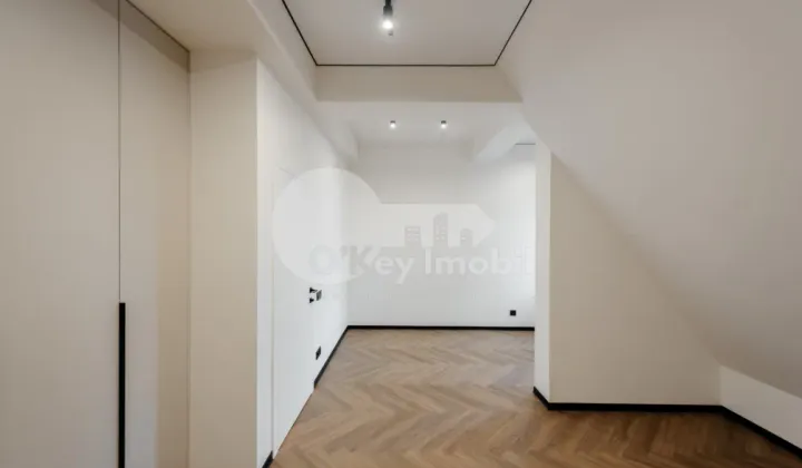 Townhouse, Centru, DÎMBULUI