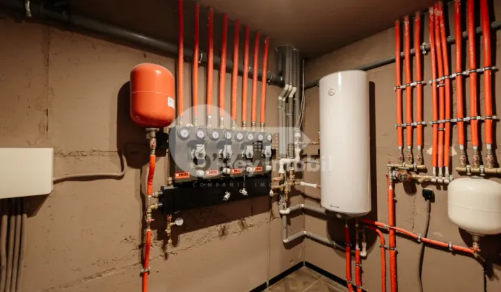 Townhouse, Centru, DÎMBULUI