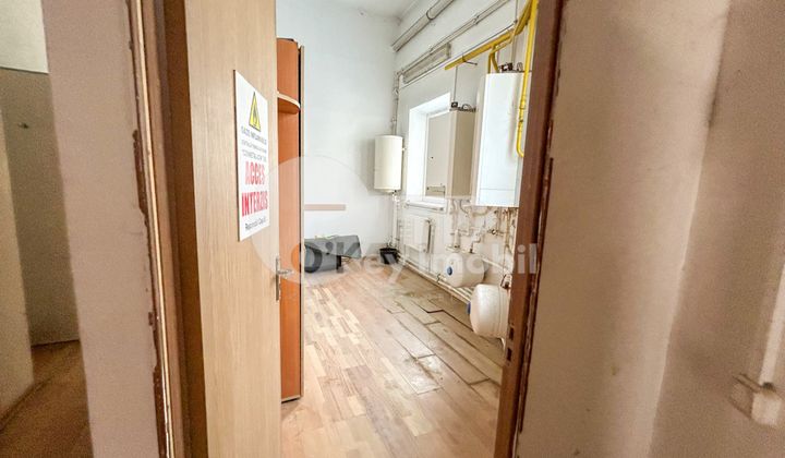 Склад, Чеканы, УЗИНЕЛОР