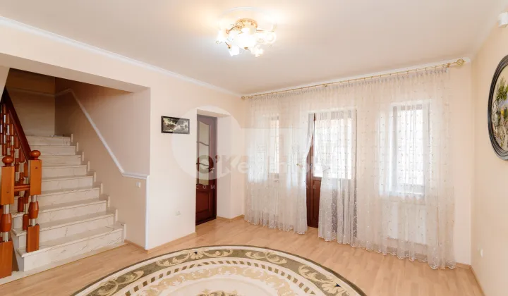 Дом, Центр, ДЫМБУЛУЙ