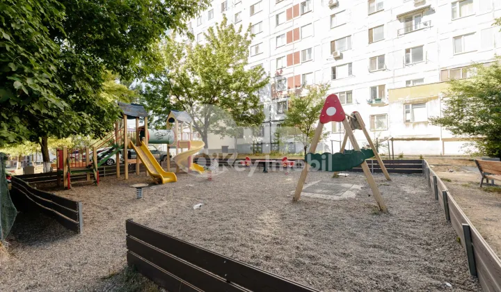 Квартира, Чеканы, МИХАИЛ САДОВЯНУ