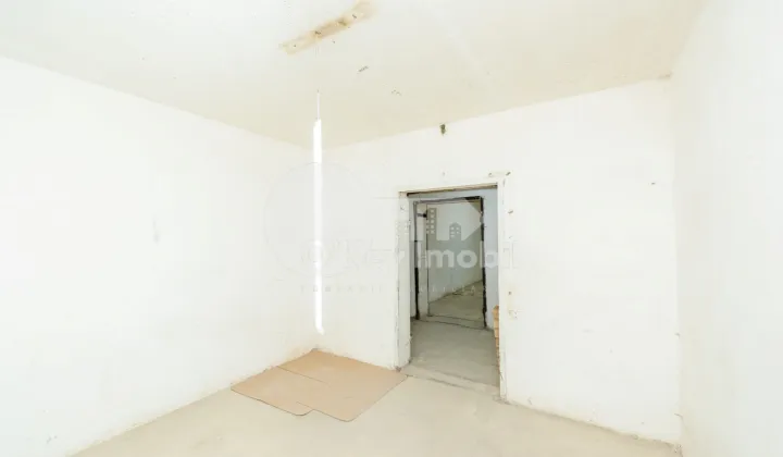 Склад, Центр, КОЛУМНА