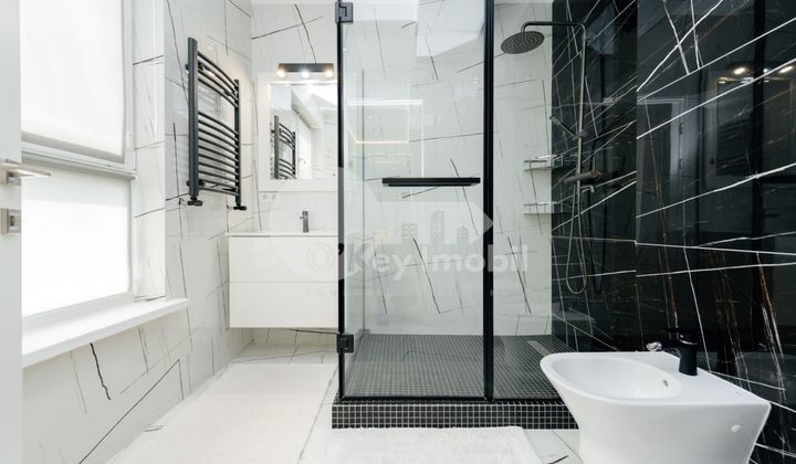 Пентхаус, Ботаника, БУРЕБИСТА