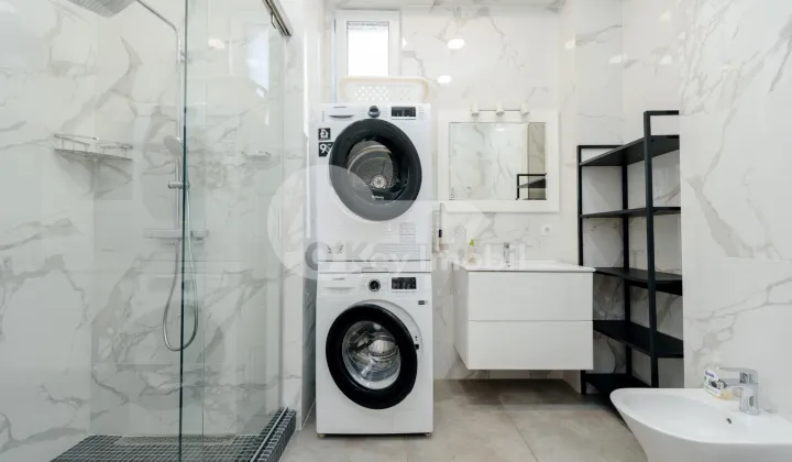 Пентхаус, Ботаника, БУРЕБИСТА