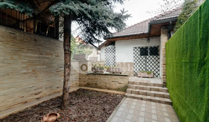 Casă, Buiucani, PRIMĂVERII