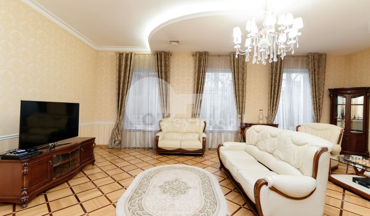 Casă, Buiucani, PRIMĂVERII