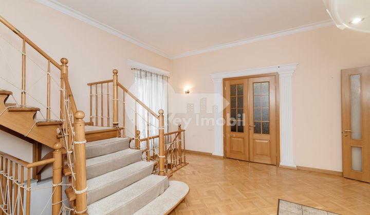 Casă, Buiucani, PRIMĂVERII