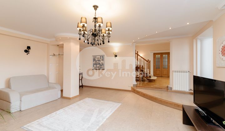 Casă, Buiucani, PRIMĂVERII