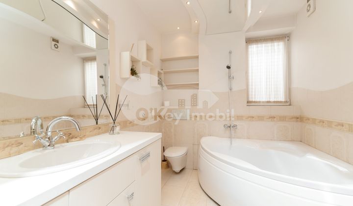 Casă, Buiucani, PRIMĂVERII