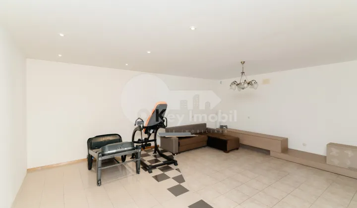 Casă, Buiucani, PRIMĂVERII