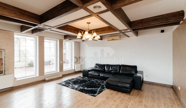 Casă, Buiucani, PRIMĂVERII