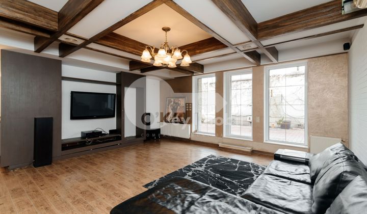 Casă, Buiucani, PRIMĂVERII