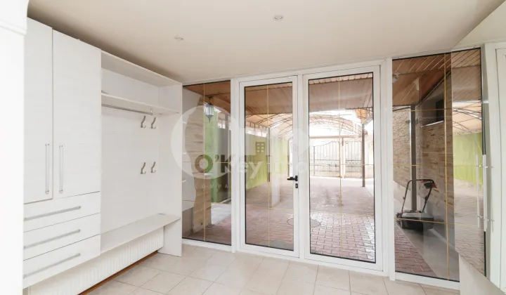 Casă, Buiucani, PRIMĂVERII