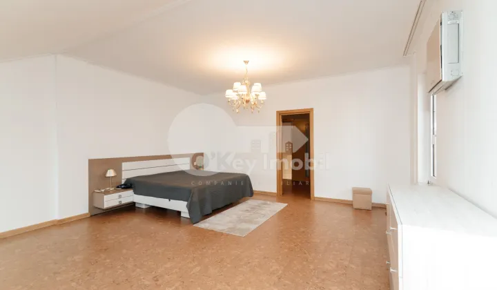 Casă, Buiucani, PRIMĂVERII