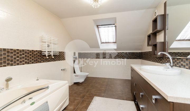 Casă, Buiucani, PRIMĂVERII