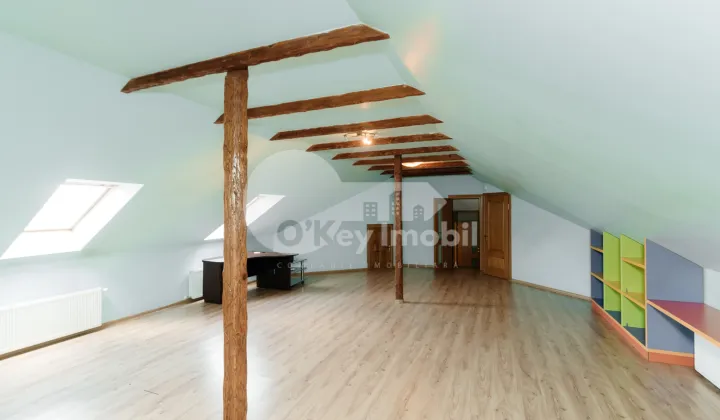 Casă, Buiucani, PRIMĂVERII