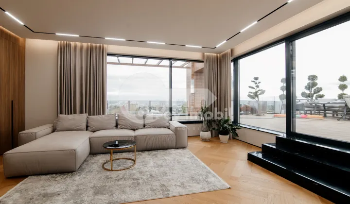 Penthouse, Centru, BUJORILOR