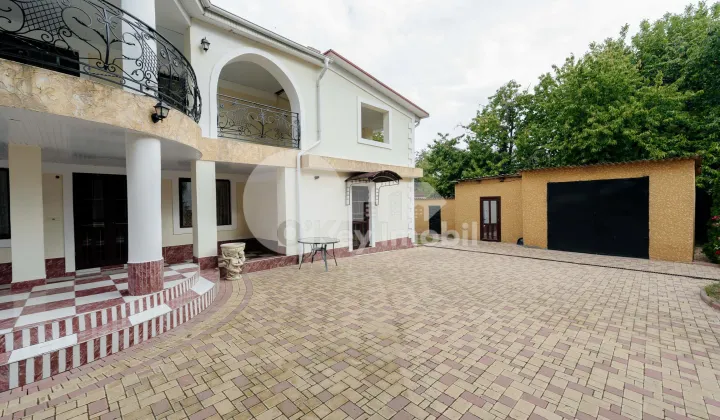 Дом, КОЖУШНА