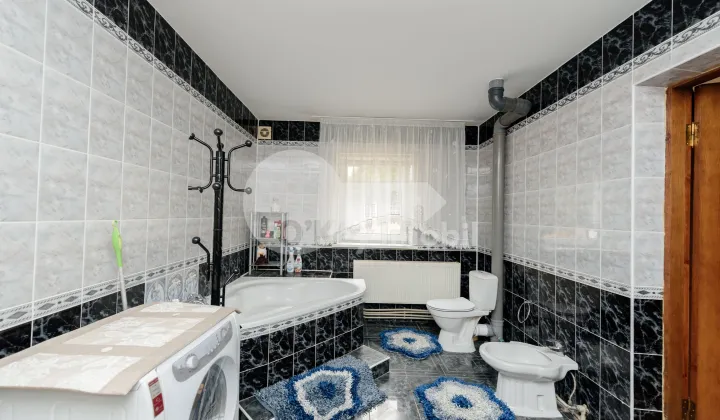 Дом, КОЖУШНА