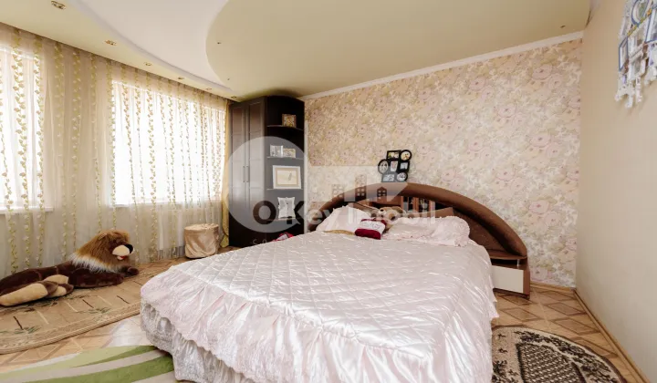 Дом, КОЖУШНА