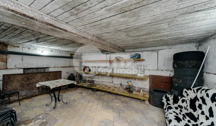 Дом, КОЖУШНА