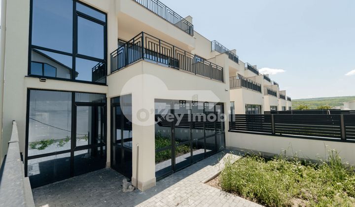 Кожушна, деревня