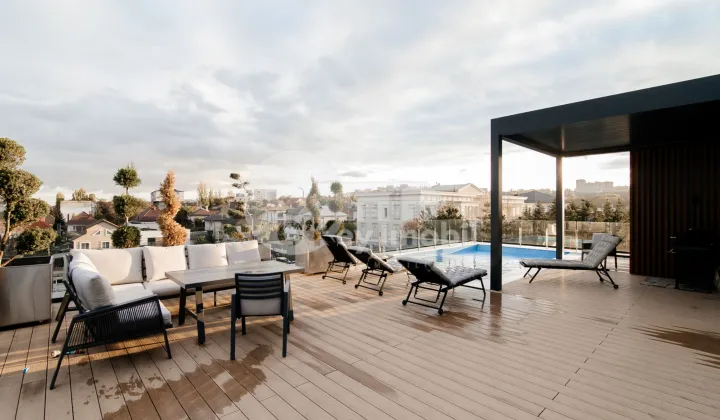 Penthouse, Centru, BUJORILOR