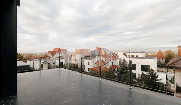 Penthouse, Centru, BUJORILOR