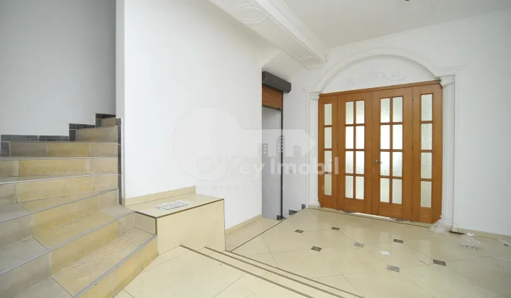 Офис, Центр, ТОМА ЧОРБЭ