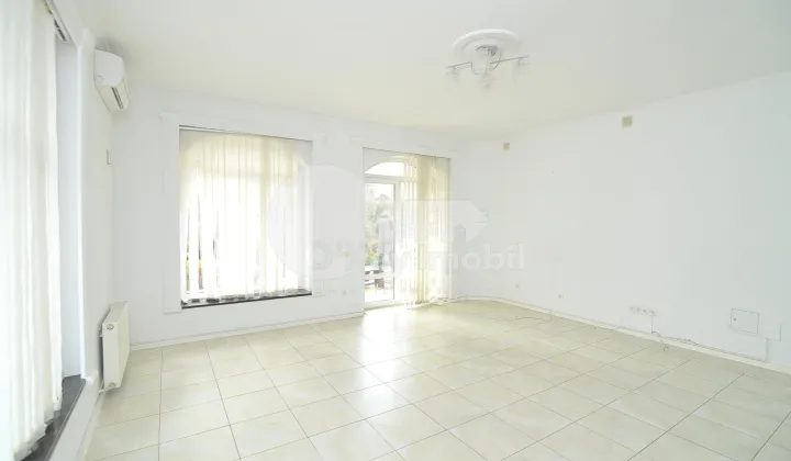 Офис, Центр, ТОМА ЧОРБЭ