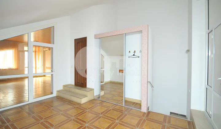 Офис, Центр, ТОМА ЧОРБЭ