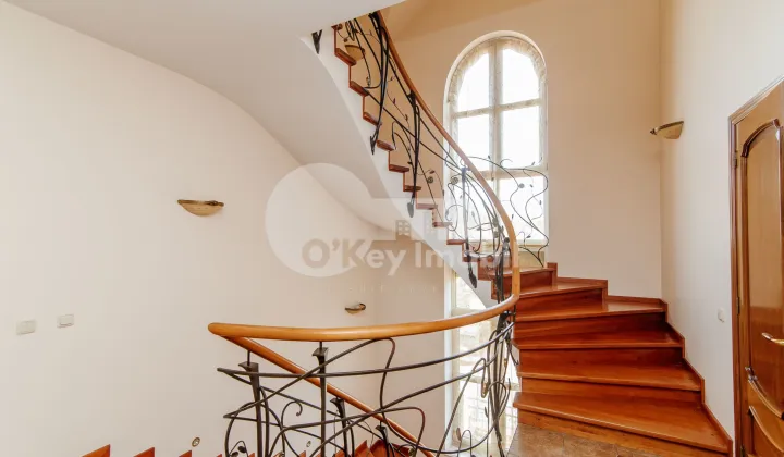 Casă, Buiucani, DONICI