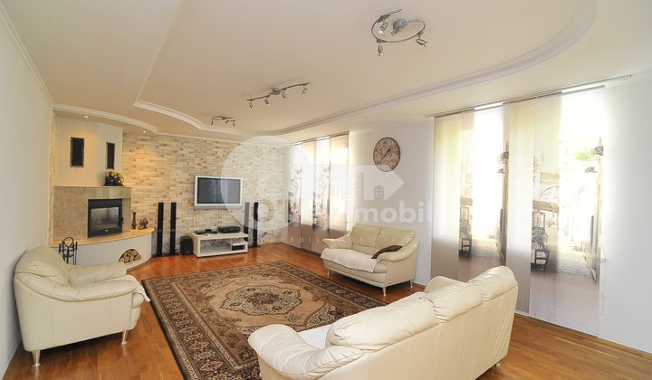 Casă - str-la Mihai Eminescu - Botanica