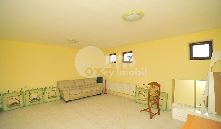 Casă - str-la Mihai Eminescu - Botanica